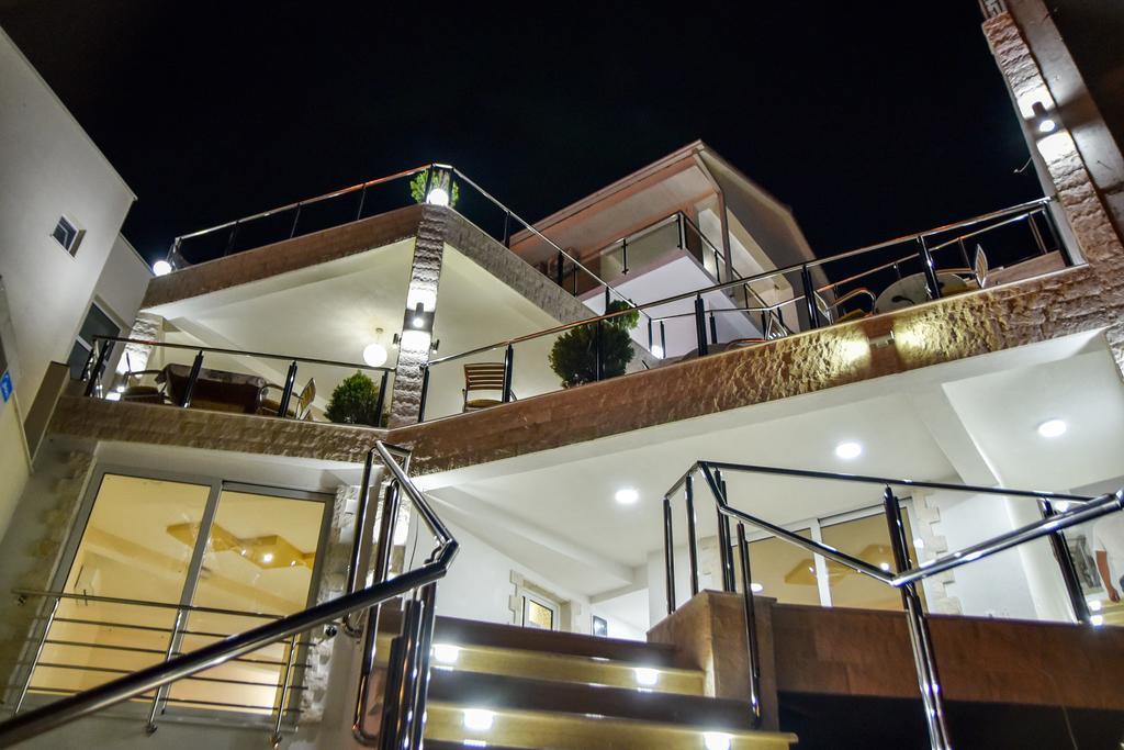 Mala Plaza Bed & Breakfast Ulcinj Exterior foto