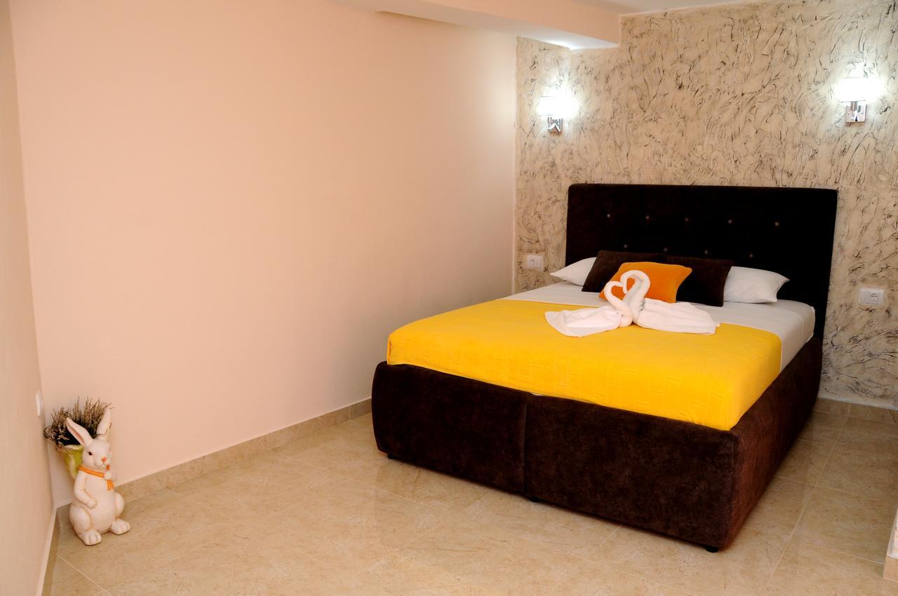 Mala Plaza Bed & Breakfast Ulcinj Exterior foto